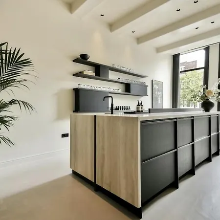 Leidsedwarsstraat V40j Διαμέρισμα *